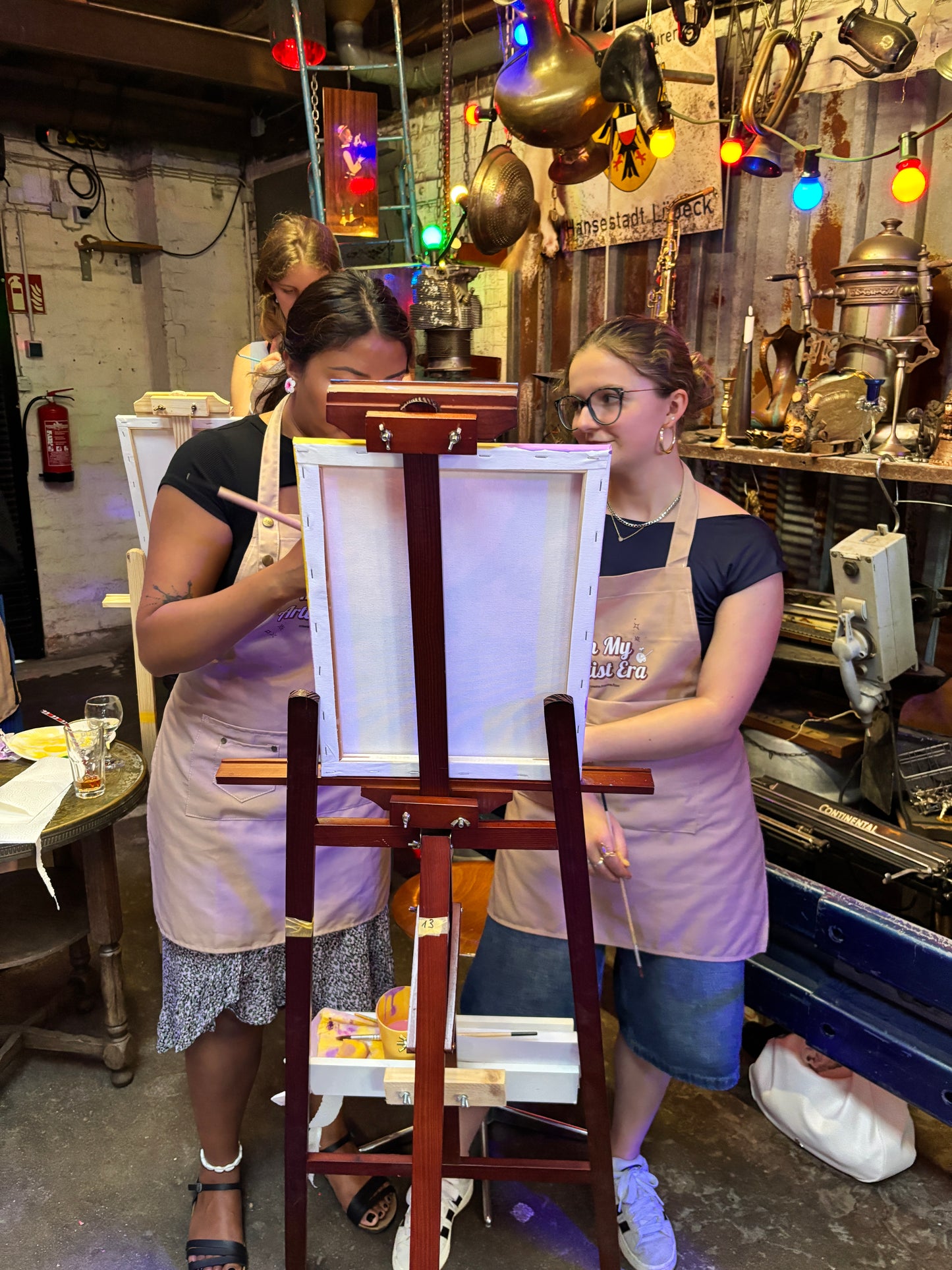 Wine & Paint - 06.12.2025 | 17:30 - 20:00 | Herbstgruß aus dem Himalaya | Baustelle_hl