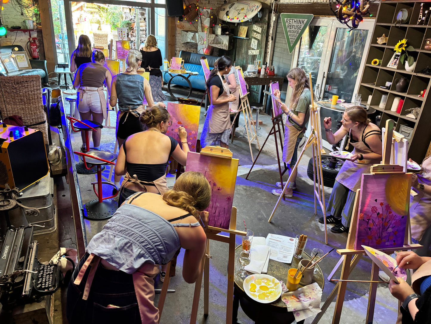 Wine & Paint - 06.12.2025 | 17:30 - 20:00 | Herbstgruß aus dem Himalaya | Baustelle_hl